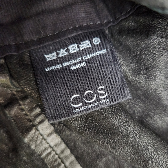 COS Leather Flare Skirt - Picture 5 of 7